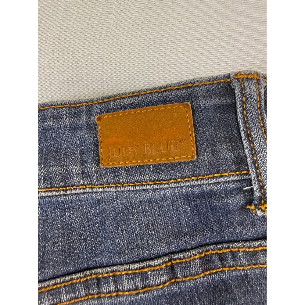 Judy Blue Los Angeles Dark Wash Distressed Cuffed Denim Shorts 1XL JB15004DK - Picture 4 of 16